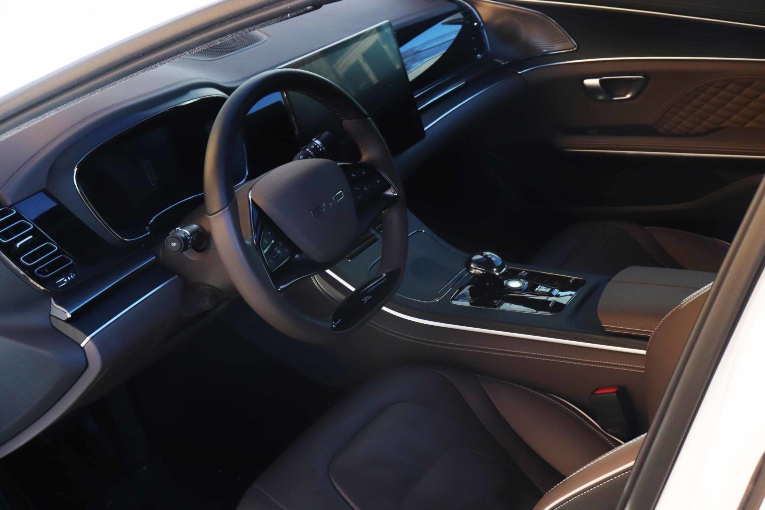 BYD Han interior