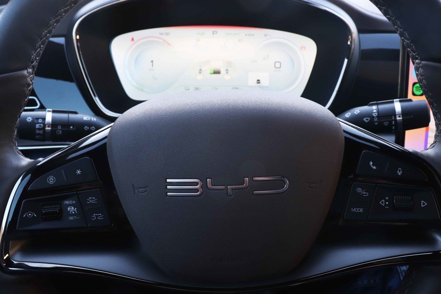 BYD Han interior