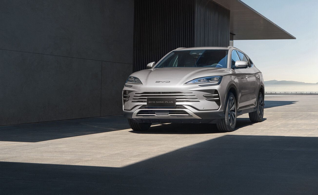 BYD Song Plus DM-i — Presence, front to back