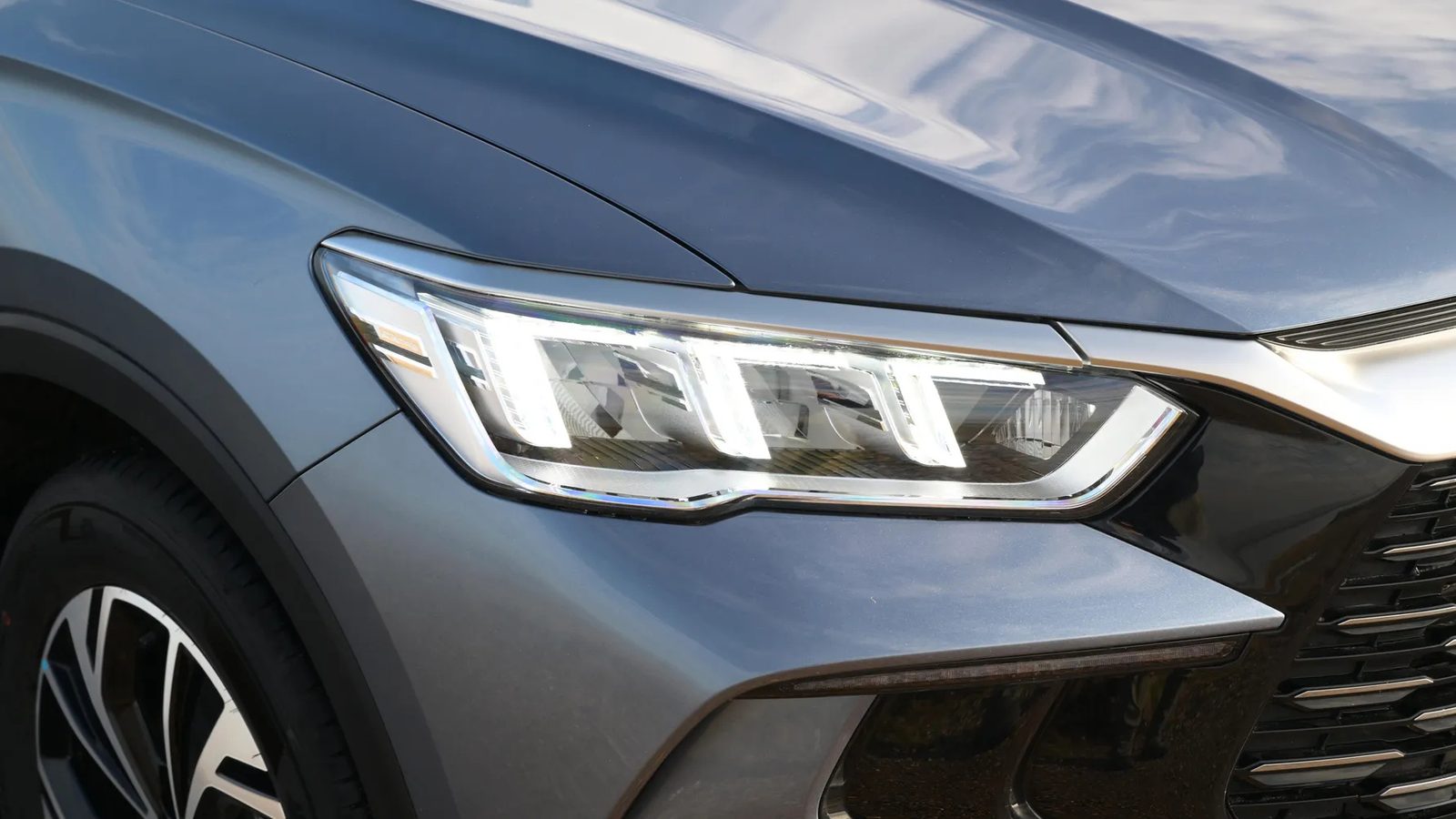 BYD Song Pro — Signature LED lighting
