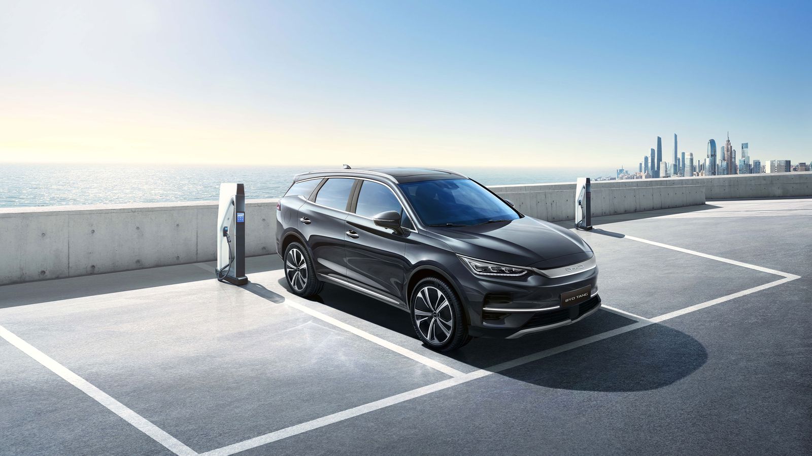 BYD Tang — Charge and go