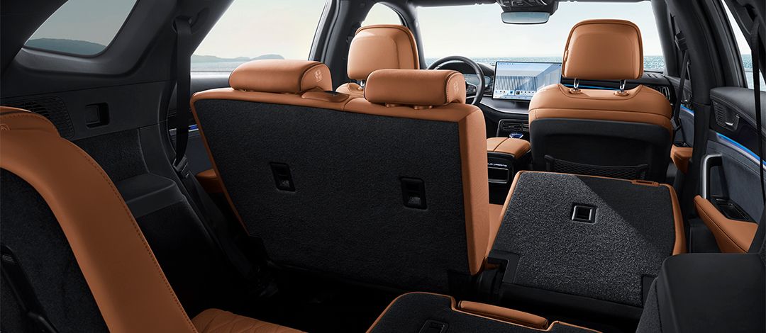 BYD Tang interior