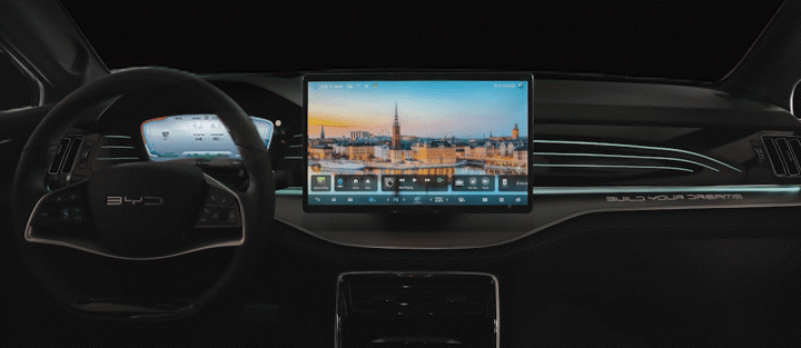 BYD Tang 15.6inch Rotating Screen